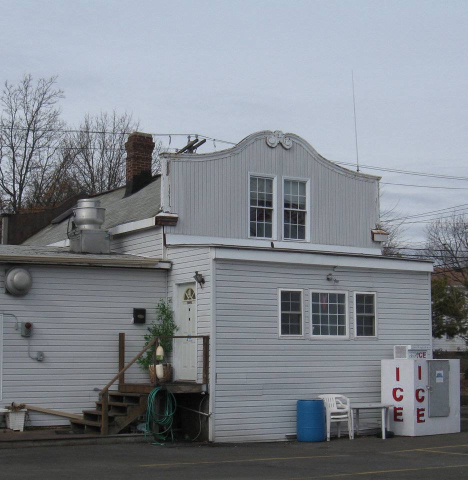 Oyster Point Marina (100 South Water Street, New Haven (Central Valley
