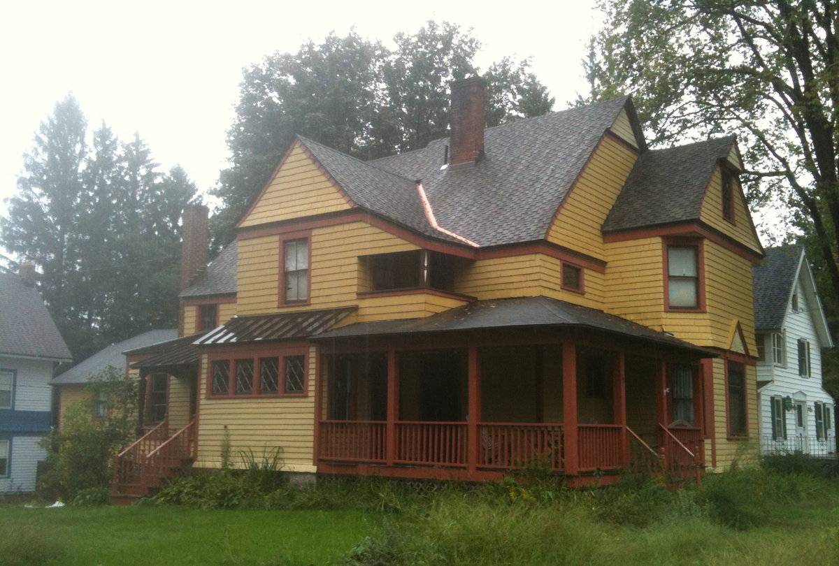 35 Maple Avenue, Norfolk () Historic Barns of Connecticut