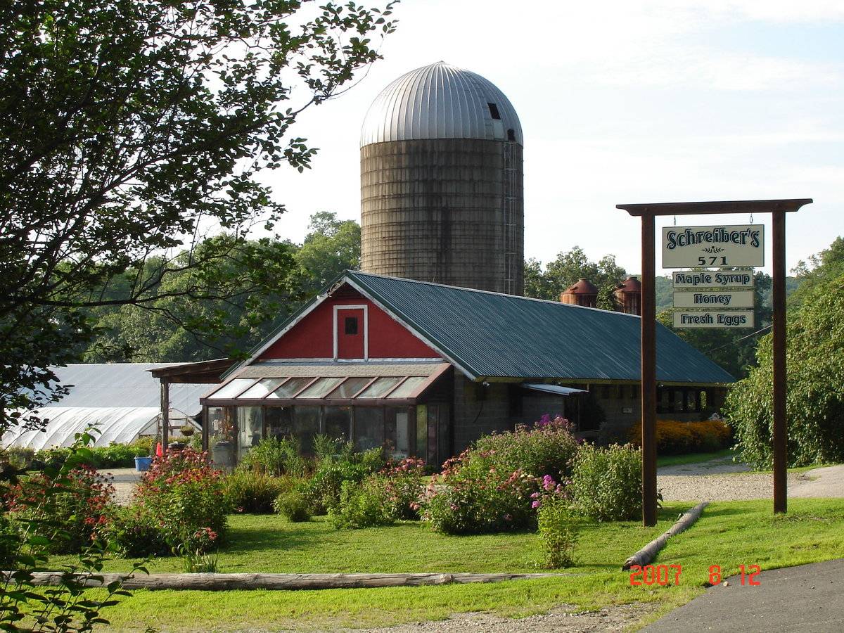 Schreiber's Farm (571 Quaker Farms Road (Rte 188), Oxford (Western