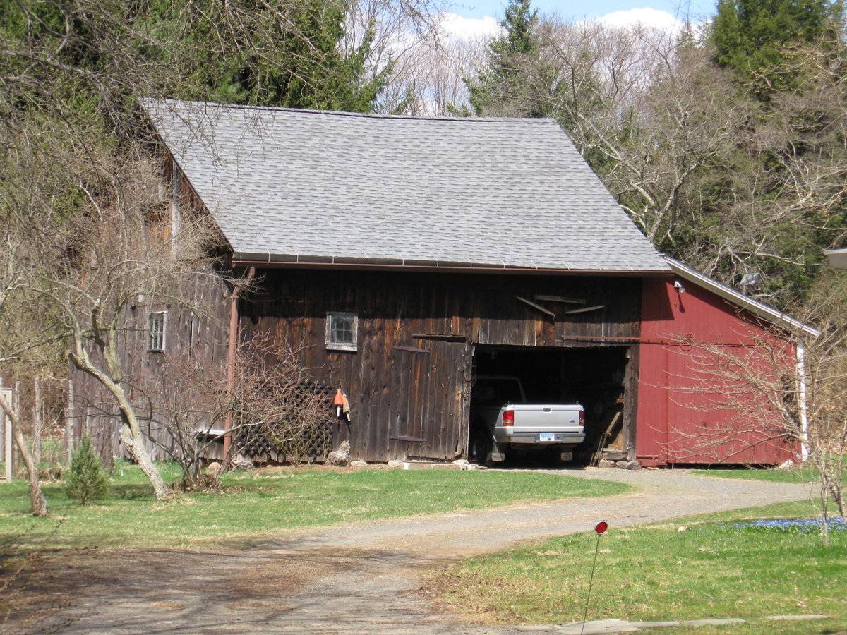 581 Crook Horn Road, Southbury (Western Uplands) Historic Barns of