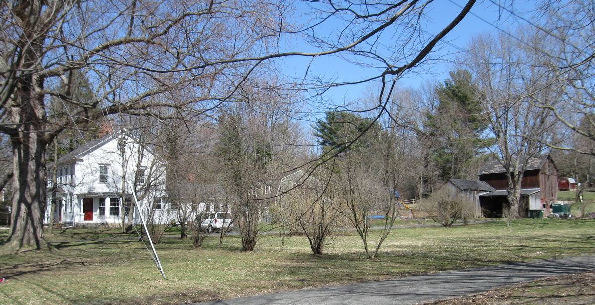 220 Main Street North (Rte 6), Southbury (Western Uplands) Historic