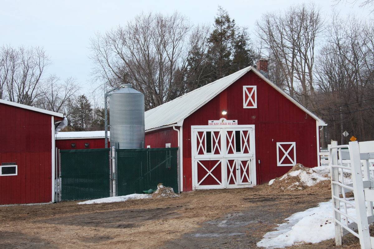Red Barn Stables (43 Bangall Road, Stamford (Western Coastal Slope