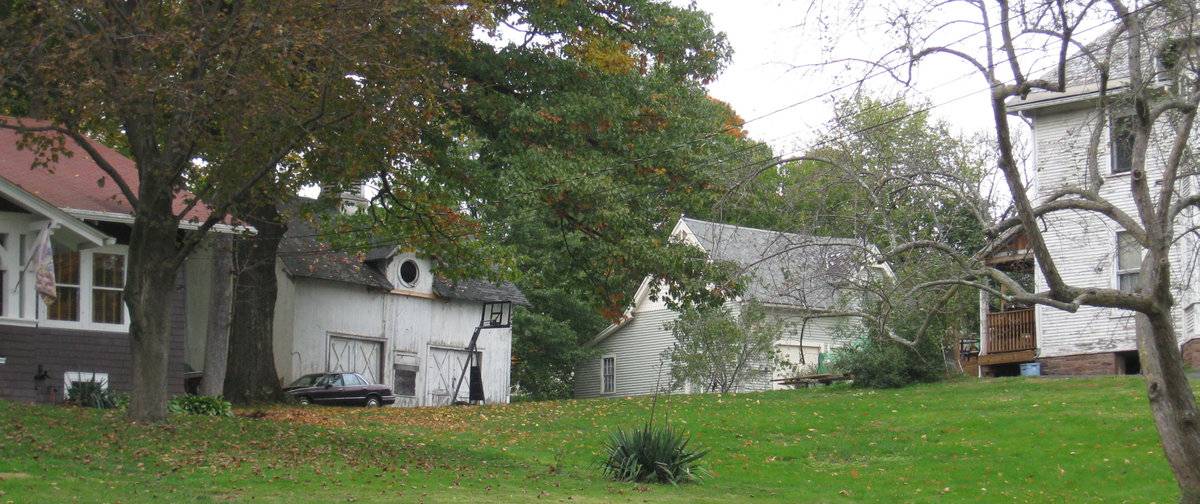 William H. and Lucretia Stow Cummings House (28 Elm Street, Southington