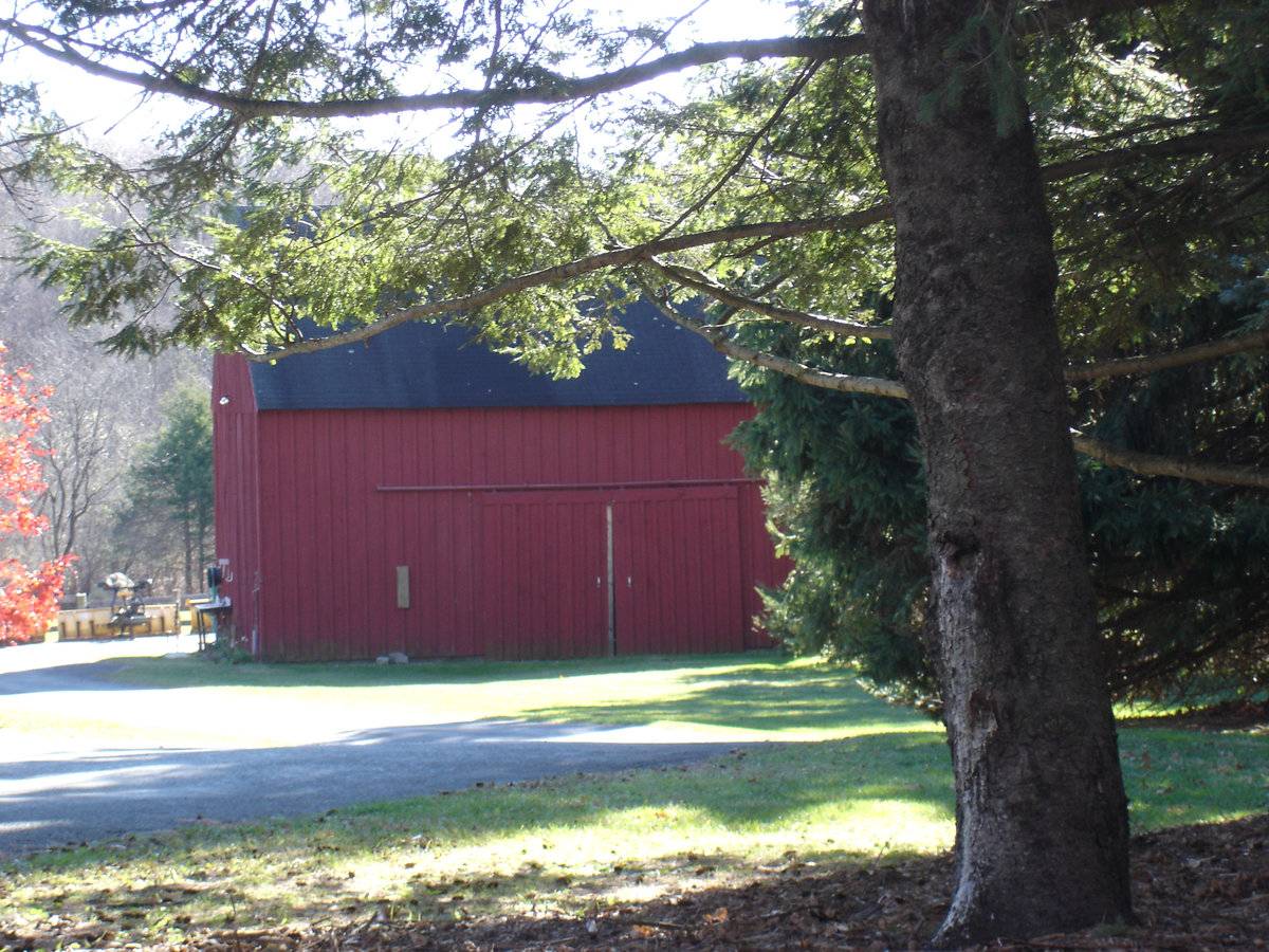 1 Spring Lake Road, Sherman (Northwest Highlands) Historic Barns of