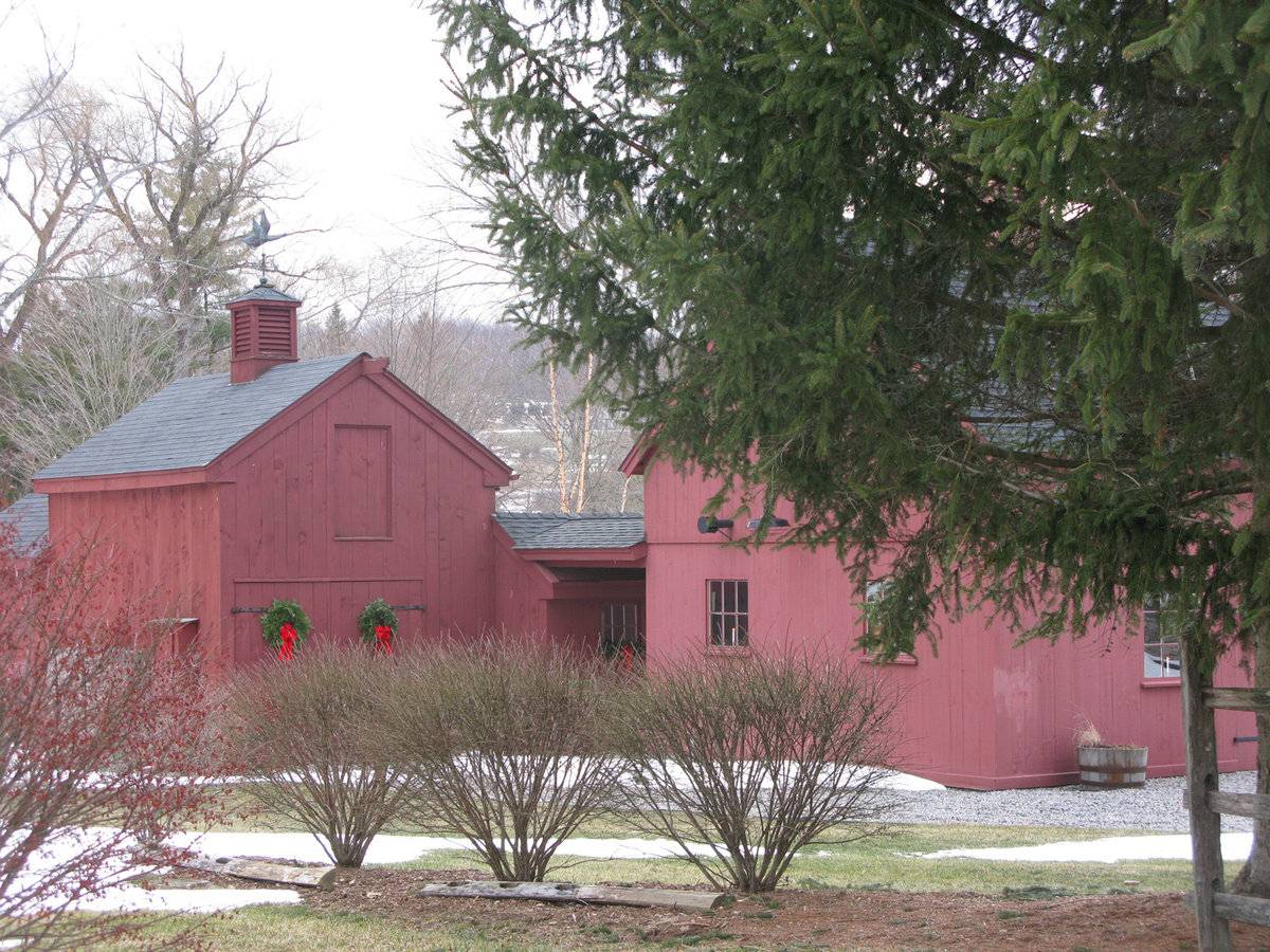 Seligmann Barn (2 Edmonds Road, Sherman (Northwest Highlands