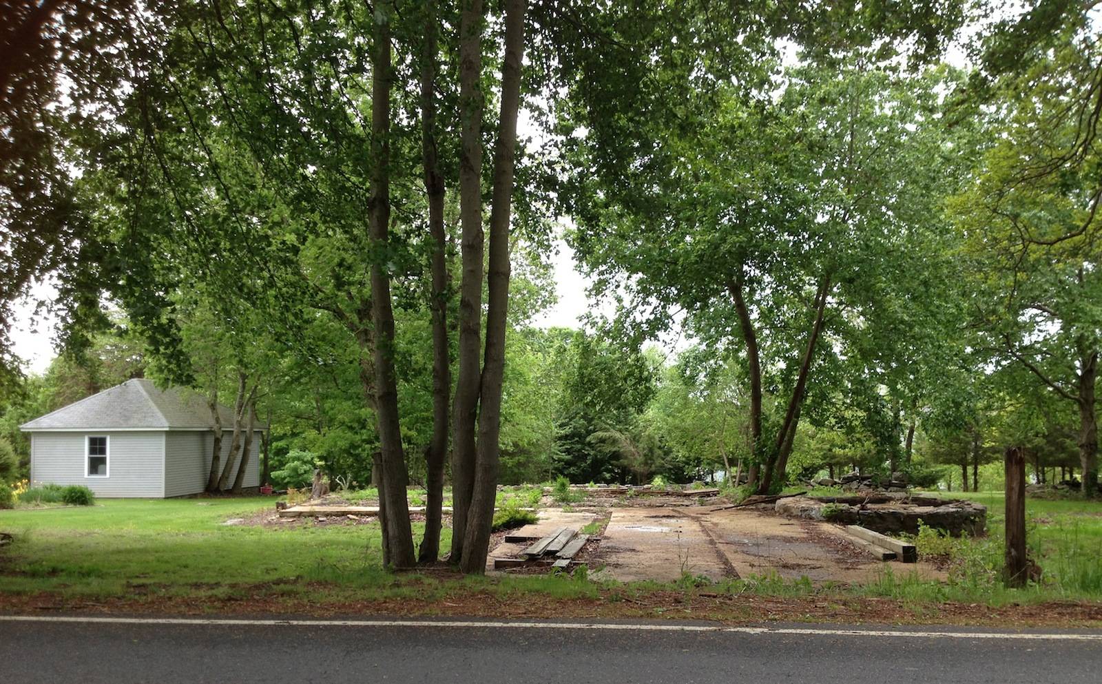 561 Horse Hill Road, Westbrook (Eastern Coastal Slope) Historic Barns