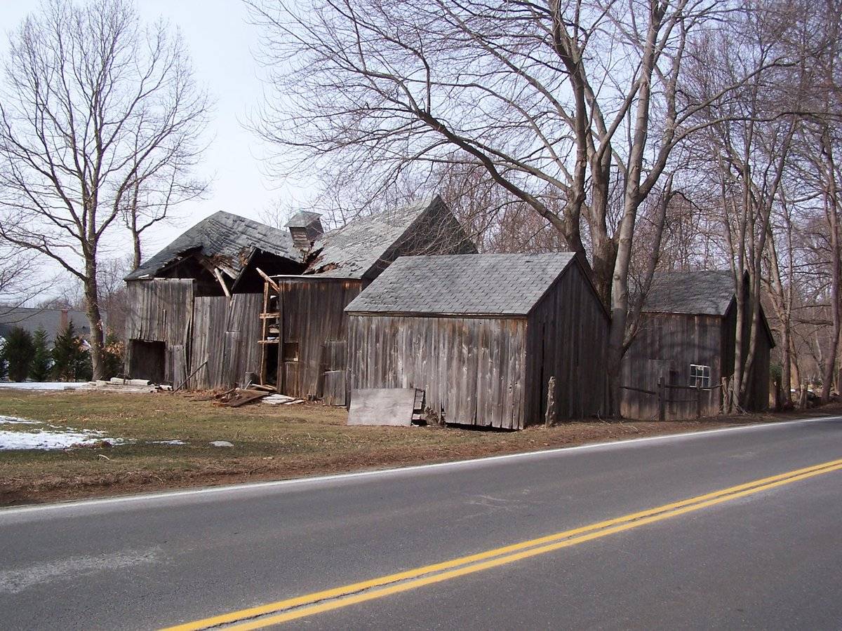 561 Horse Hill Road, Westbrook (Eastern Coastal Slope) Historic Barns
