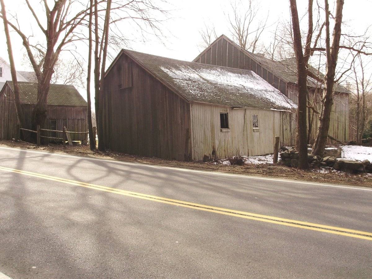 561 Horse Hill Road, Westbrook (Eastern Coastal Slope) Historic Barns