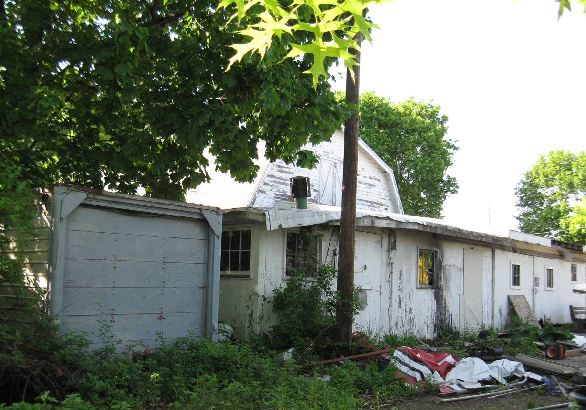 690 Jones Hill Road, West Haven (Central Valley) Historic Barns of