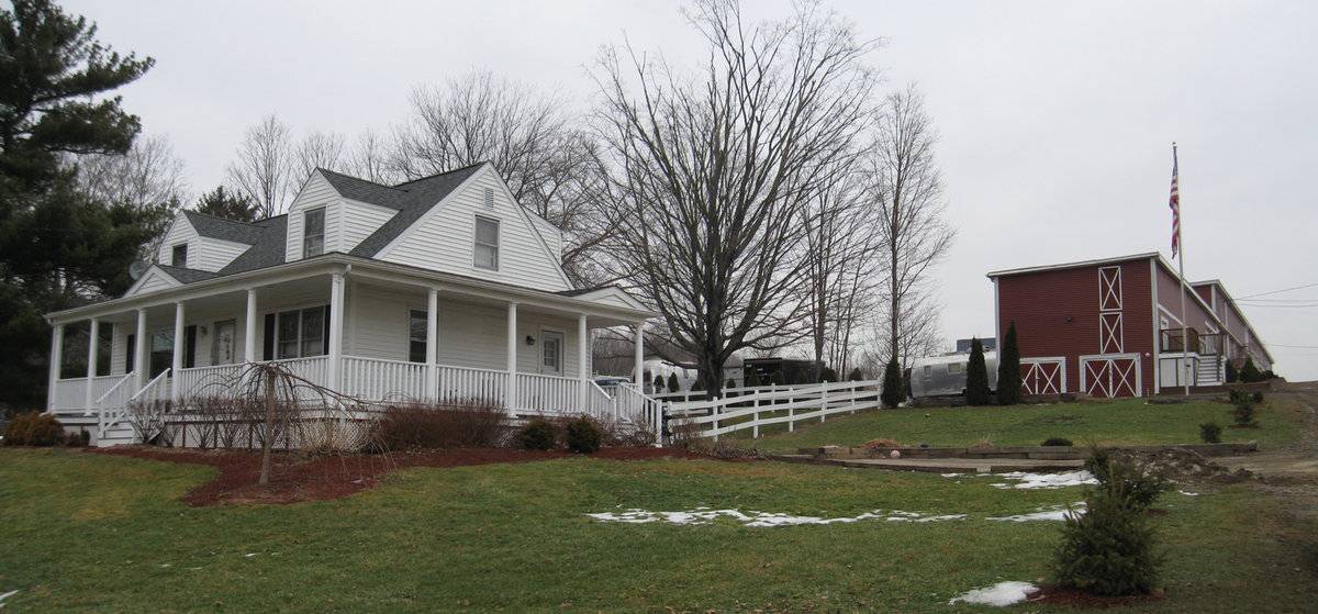 Pleasant View Farm (1054 Clintonville Road, Wallingford (Central Valley