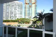 50 S POINTE DR # 611