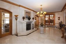 Photo #5 of 5869 PINETREE DR