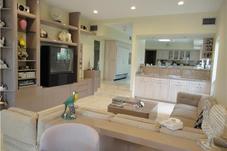 6335 PINETREE DR