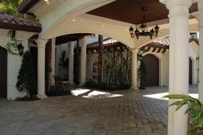 1350 S VENETIAN WY