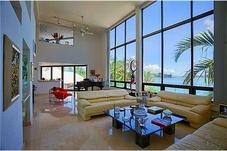 279 N HIBISCUS DR