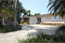 7623 BEACH VIEW DR