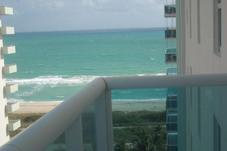 9201 COLLINS AV # 1021