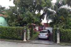 271 S COCONUT LN