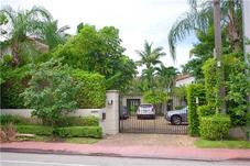 4880 PINETREE DR