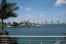 720 W DILIDO DR