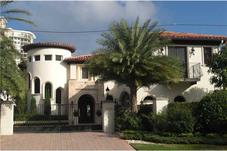 5727 PINETREE DR