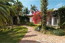 300 E SAN MARINO DR