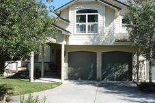 108 Trout Pond Ln