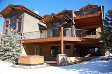 4040 Eaglebend Dr