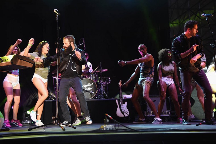 Dancing for underwareness