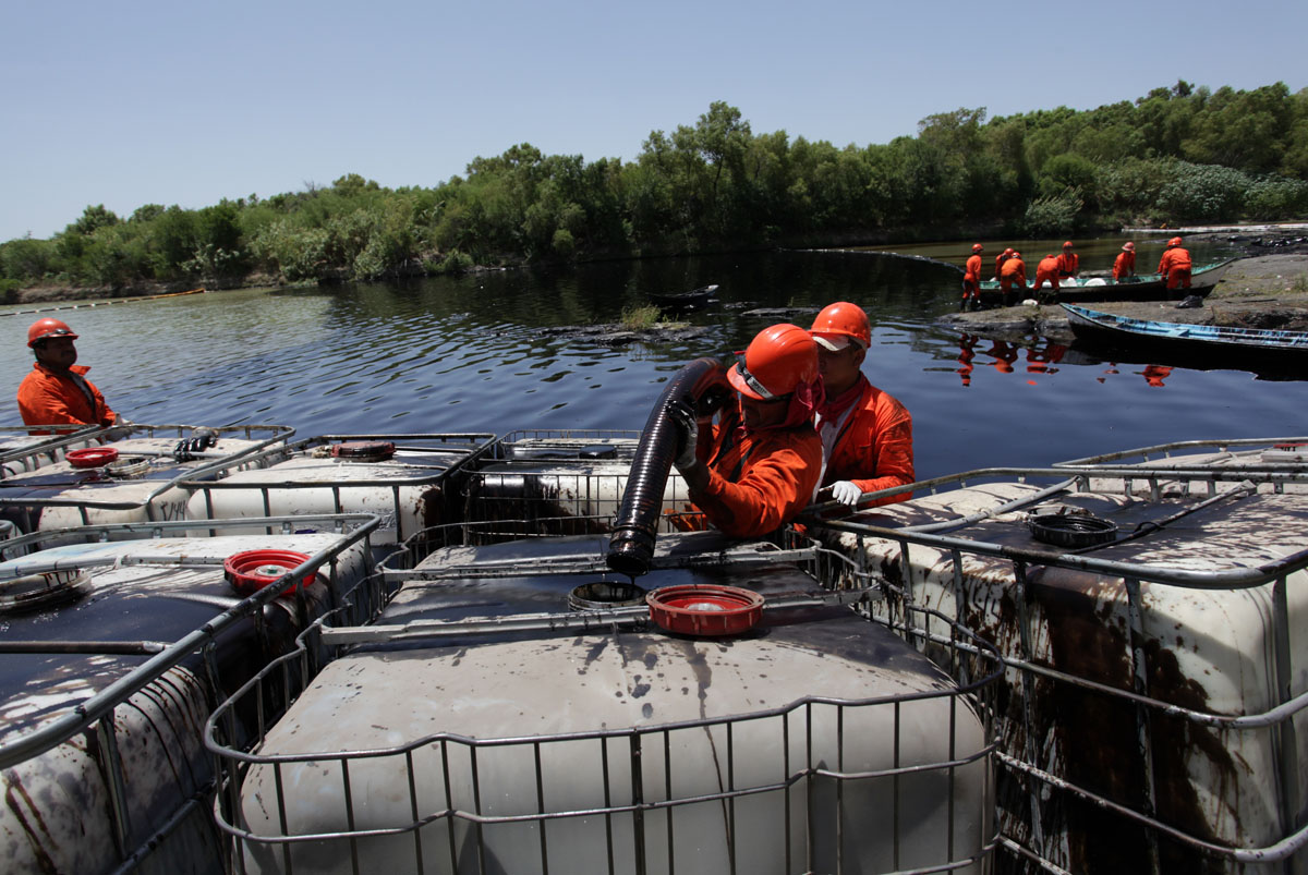 Oil spill in Mexico’s San Juan River