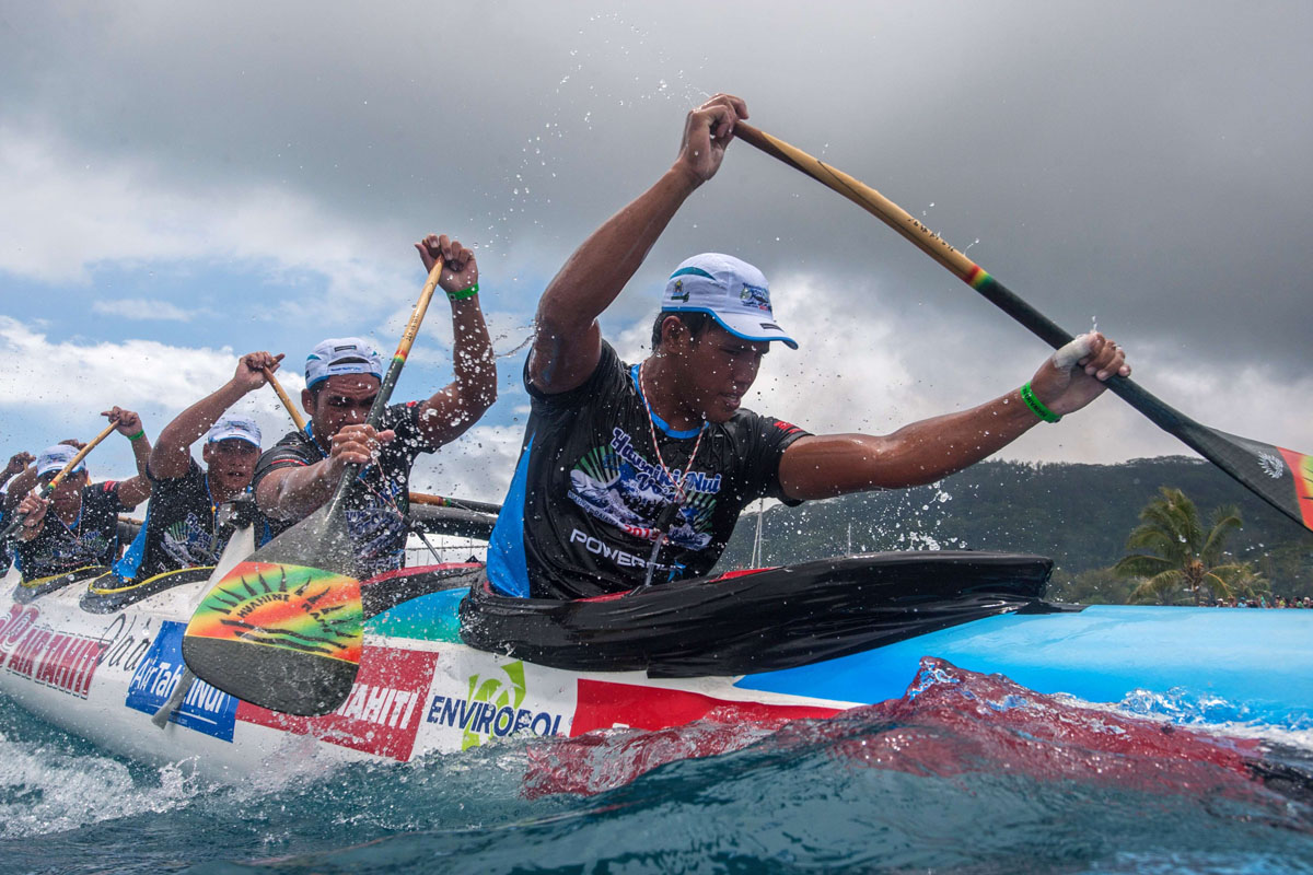 Hawaiki Nui Va’a 2015 outrigger canoe race