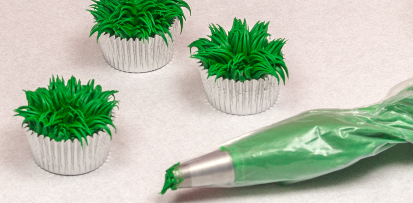 HowTo Make Firefighter Fire Hose Cupcakes