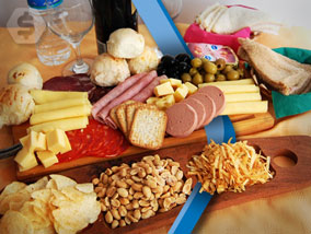 Ver la oferta: Completa PICADA para 4, 8 o 12 PERSONAS. El buen gusto de lo natural. Retiro por Congreso o ENVÍO a domicilio. SIN CARGO en zona céntrica.