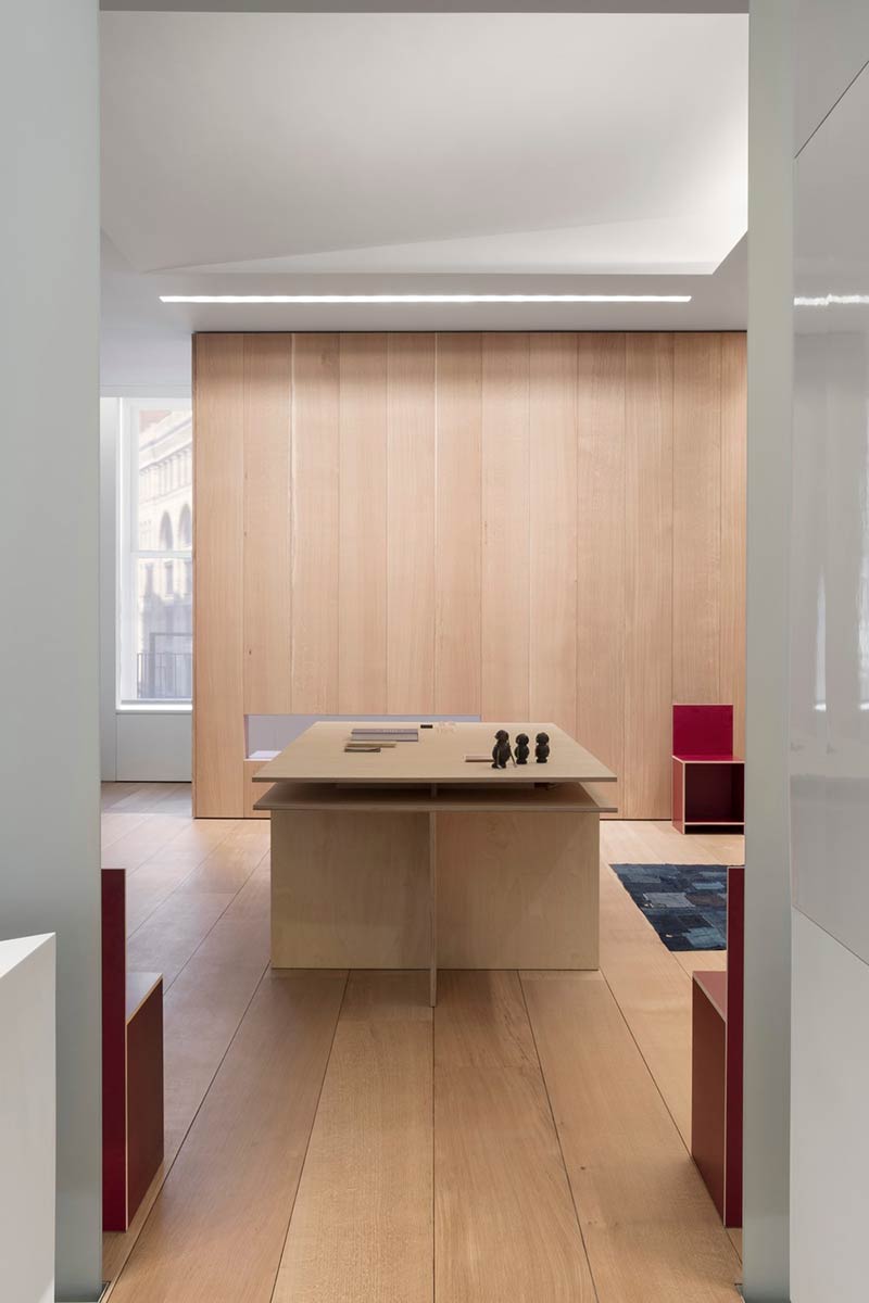 Photographer's Loft by Desai Chia Architecture PC