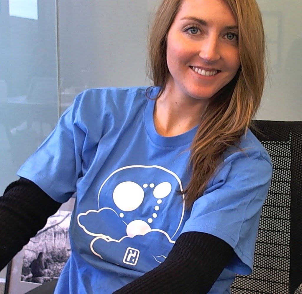 //s3.amazonaws.com/dev.assets.neo4j.com/wp-content/uploads/2012/06/cloud-shirt.jpg