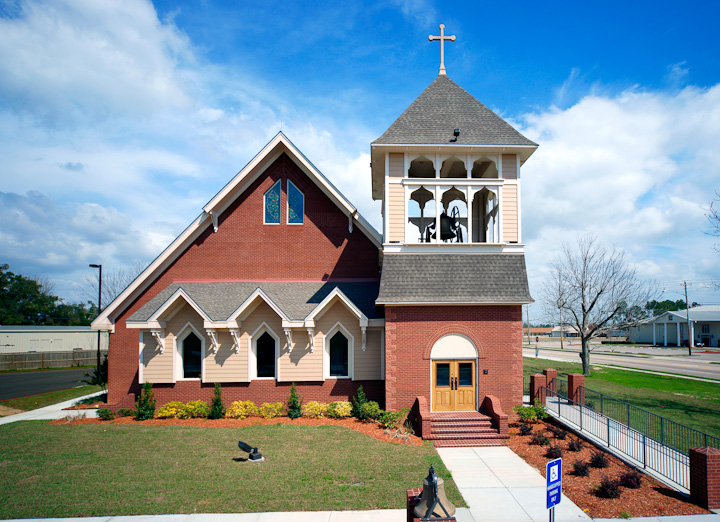 Front of Redeemer Biloxi