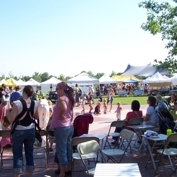 Triangle_crowd_may_16_courtyrd_sq_177