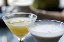 Two_tinis_poster