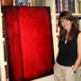 Leanne_venier_with_her_painting___the_receptive___300dpi_4x5in_image_sq_90