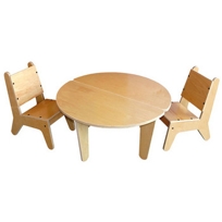 bb2 table and chairs 0