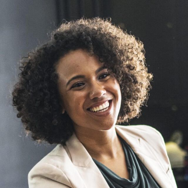 HAPPY BLACK WOMAN SMILING 640PX.jpg