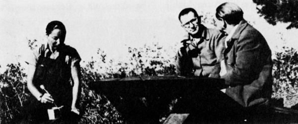 Bertolt Brecht (center) with Marta and Lion Feuchtwanger, on the terrace of their home in Pacific Palisades. From the Lion Feuchtwanger archive, University of Southern California.