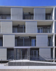 Social Housing at the Urban Edge