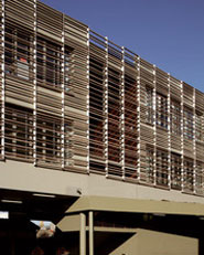 Guillaume Appolinaire Elementary School and Youth Centre