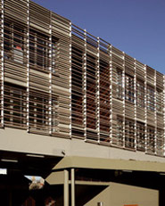 Guillaume Appolinaire Elementary School and Youth Centre
