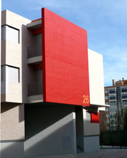Edificio de viviendas en el barrio Oliver