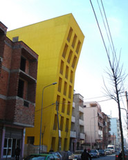 palazzetto giallo