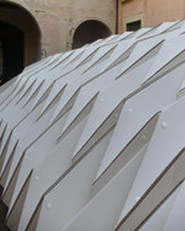 Cardboard Pavilion. Costruire Col Cartone