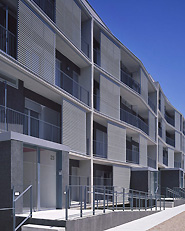 Social Housing at the Urban Edge