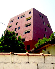 Edificio per abitazioni a Tirana